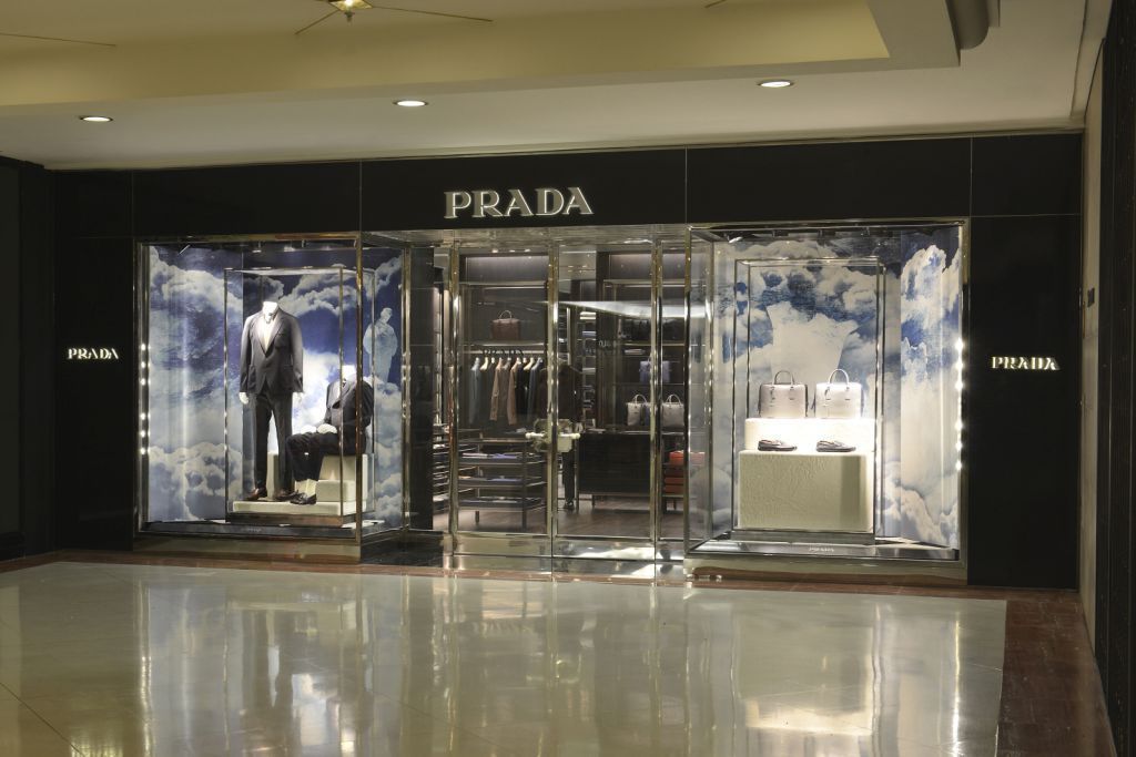 Prada abre loja inteiramente dedicada à moda masculina em São