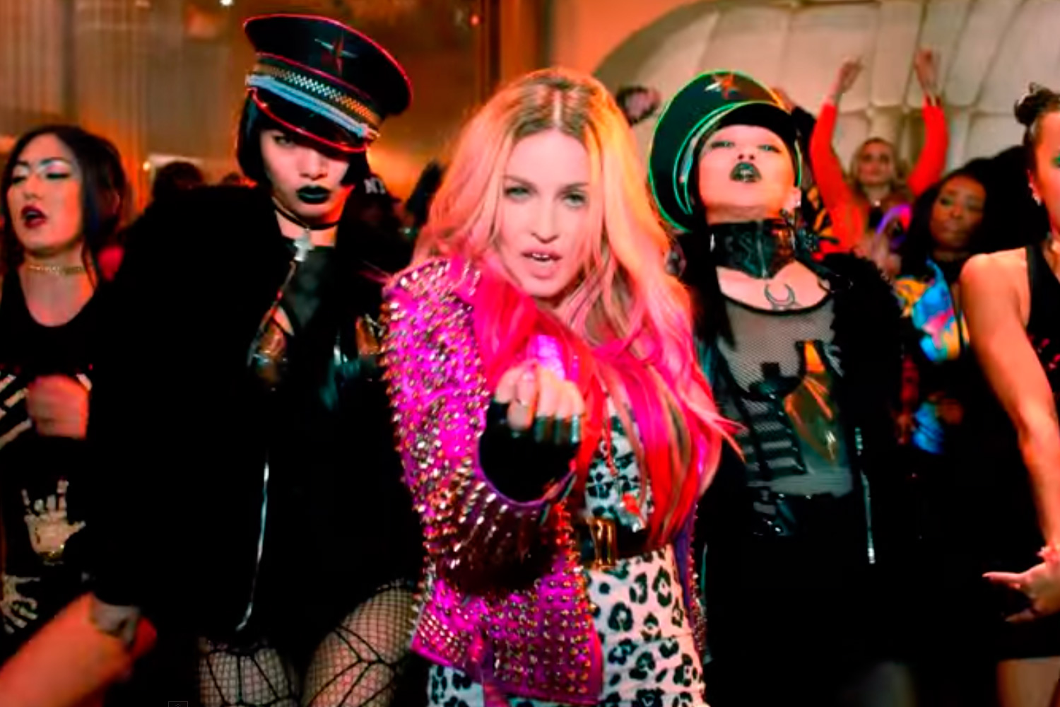 Bitch-Im-Madonna-clipe-Beyonce-Nicki-Minaj-Katy-Perry-Rita-Ora-capa