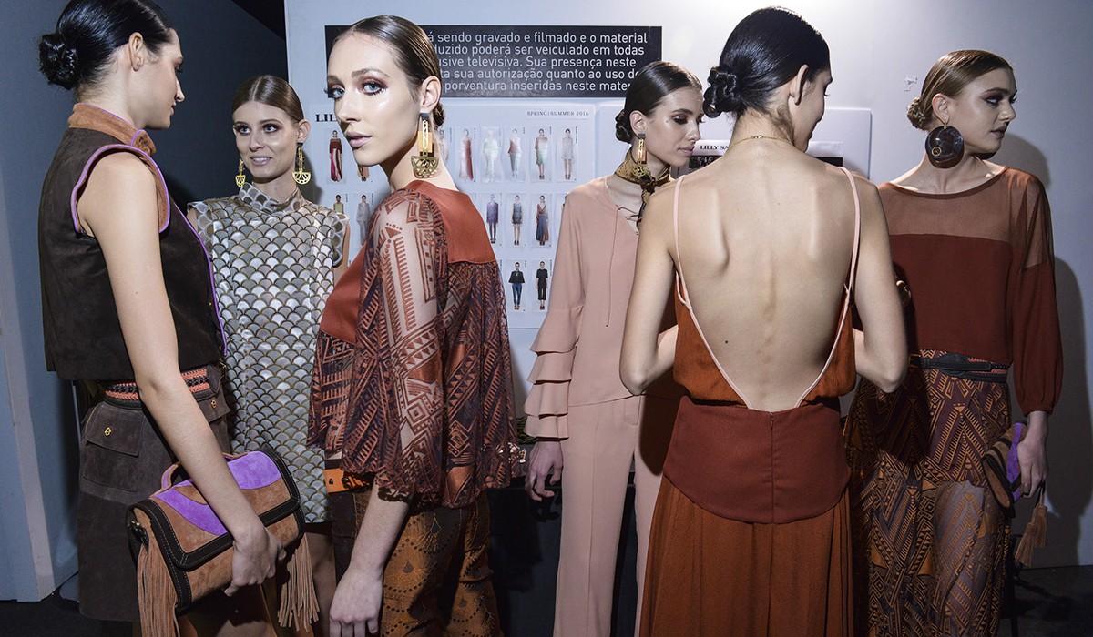 Backstage da Lilly Sarti, marca que abre o calendário do SPFW nesta edição ©Agência Fotosite