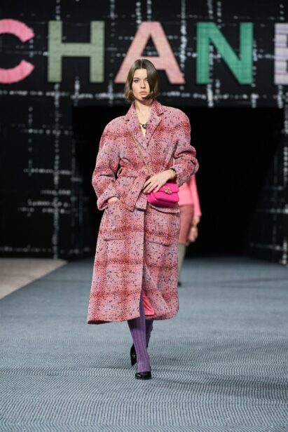 00001-chanel-fall-2022-ready-to-wear-paris-credit-gorunway-1.jpeg