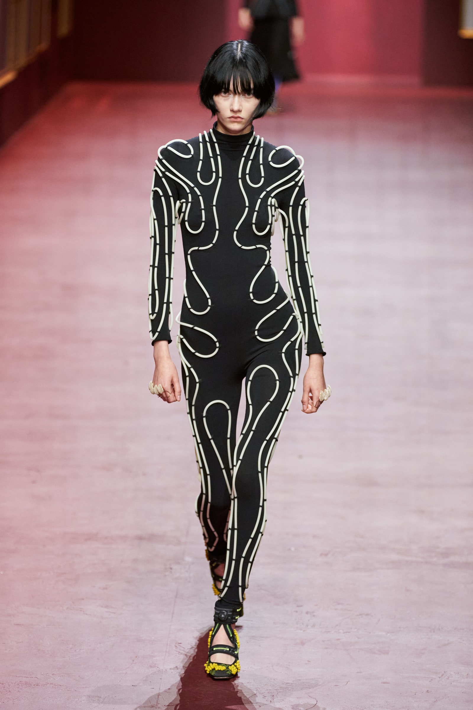 00001-christian-dior-fall-2022-ready-to-wear-paris-credit-gorunway-1.jpeg