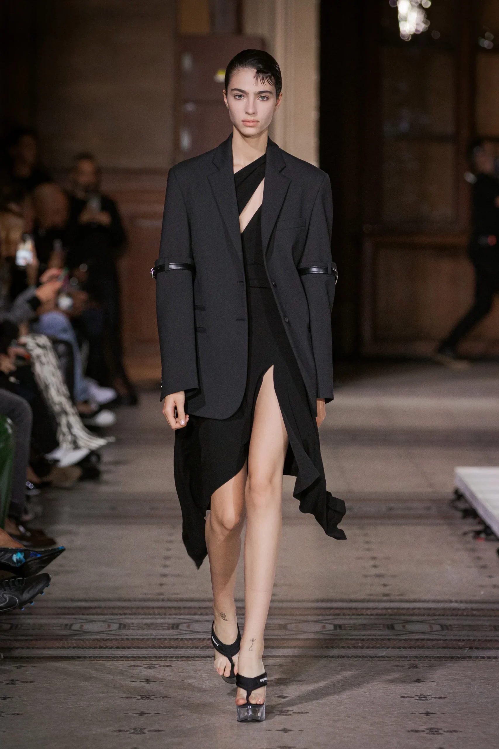 00001-coperni-spring-2023-ready-to-wear-credit-brand