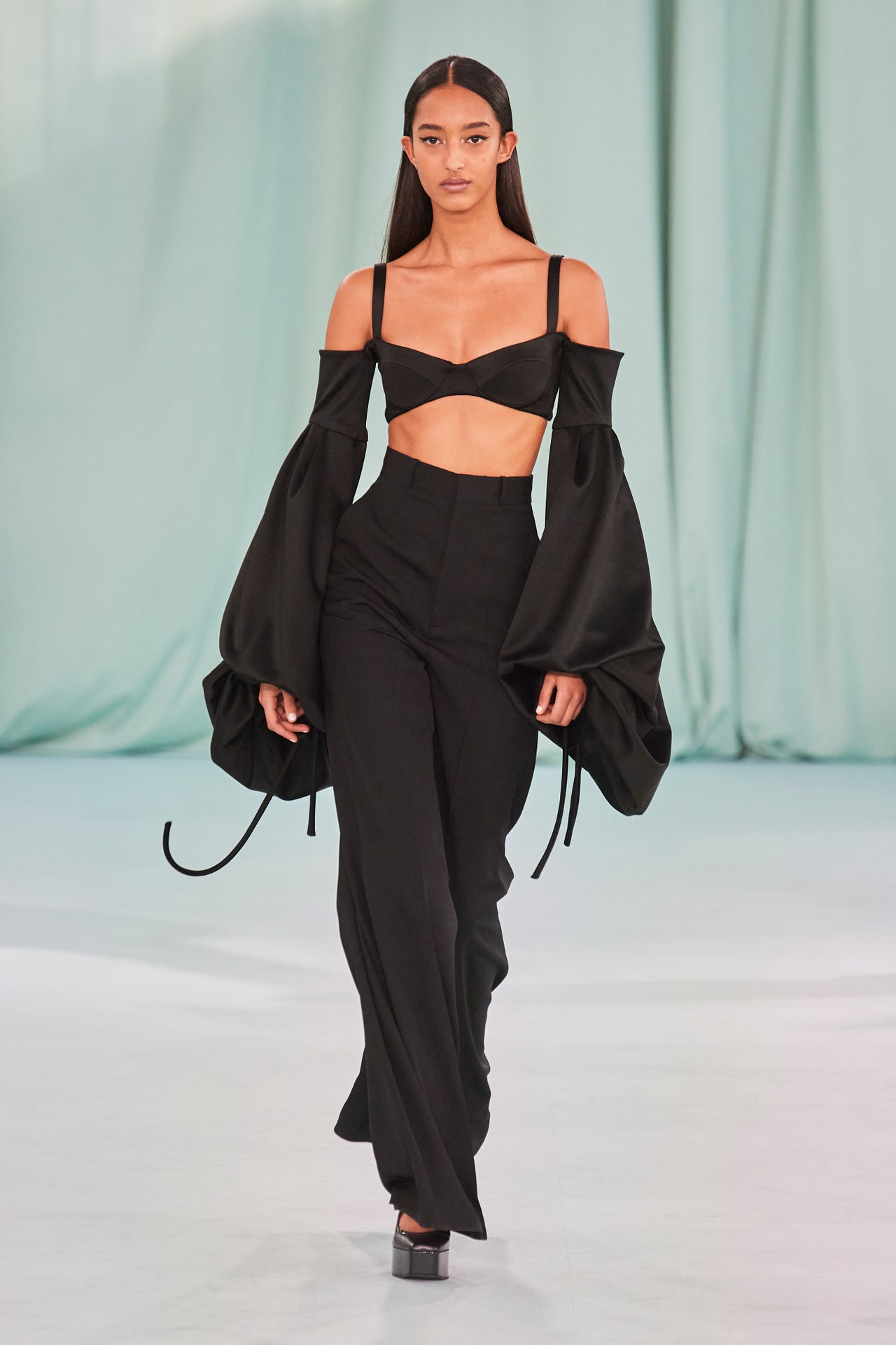 00001-del-core-fall-2022-ready-to-wear-credit-gorunway-1.jpeg
