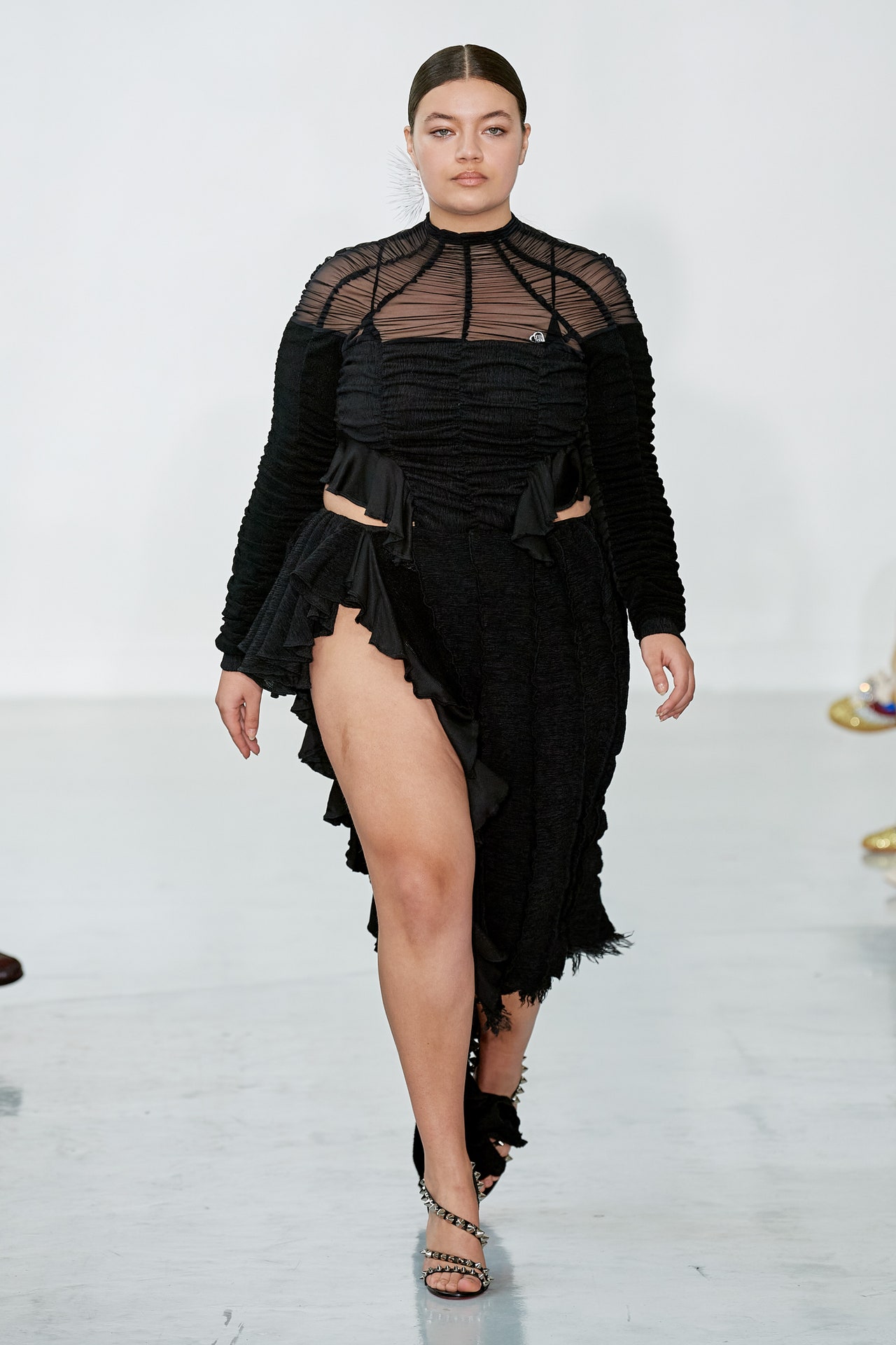 00001-ester-manas-fall-2022-ready-to-wear-paris-credit-isidore-montag-gorunway-1.jpeg