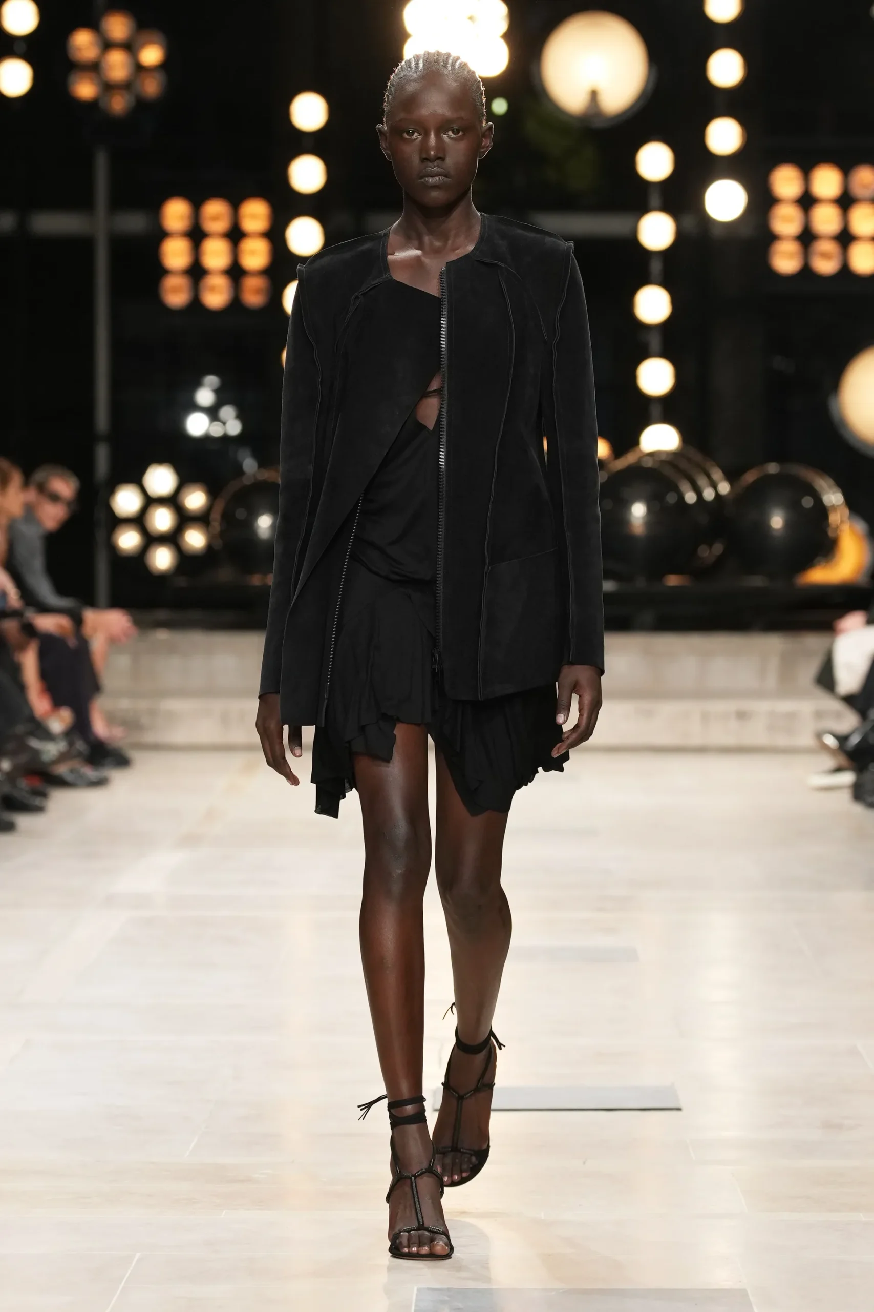 00001-isabel-marant-spring-2023-ready-to-wear-credit-gorunway