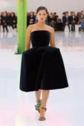 00001-loewe-spring-2023-ready-to-wear-credit-gorunway