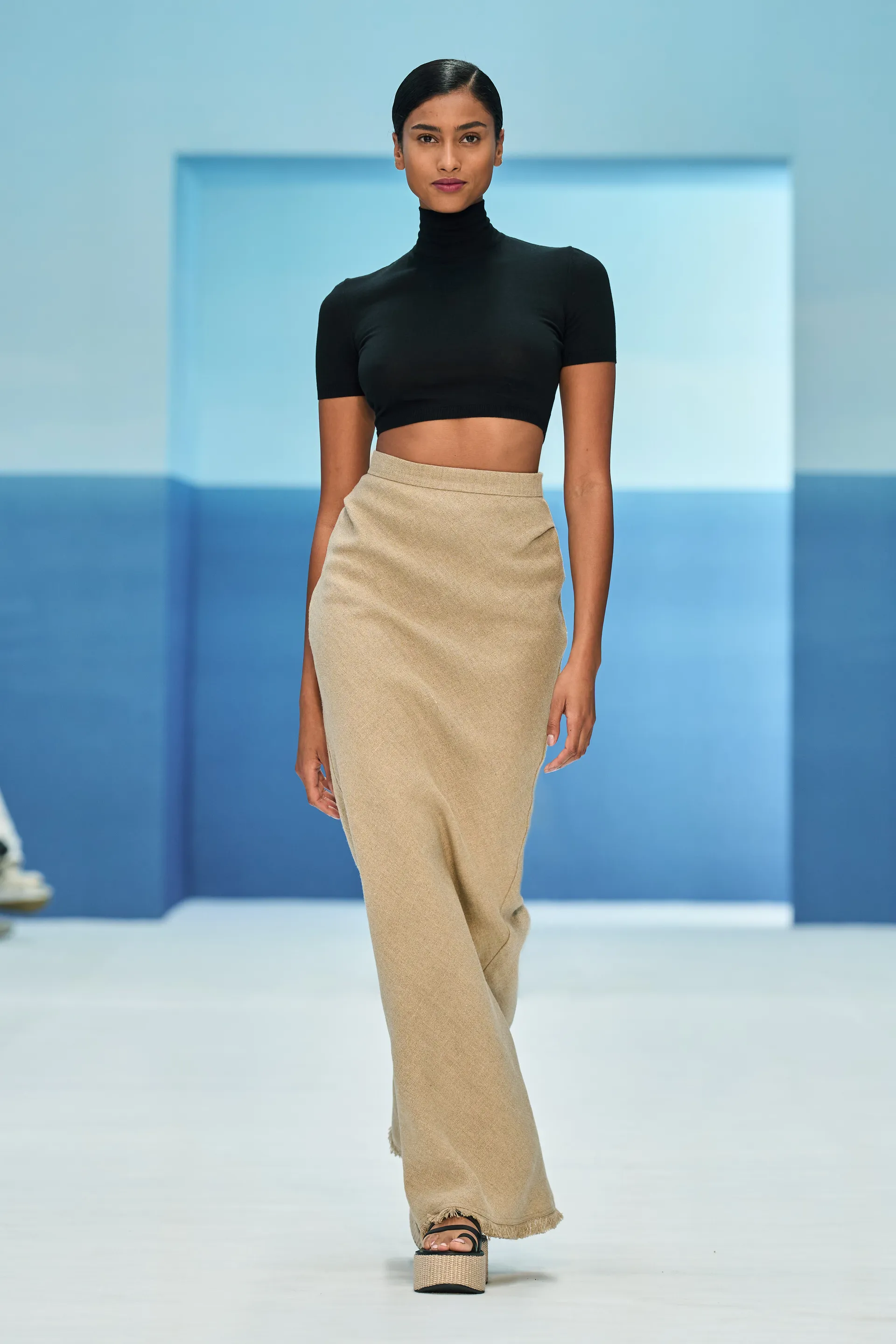 00001-max-mara-spring-2023-ready-to-wear-credit-gorunway
