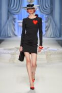 00001-moschino-spring-2023-ready-to-wear-credit-gorunway