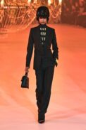 00001-off-white-fall-2022-ready-to-wear-paris-credit-gorunway-1.jpeg