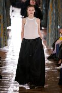 00001-sacai-fall-2022-ready-to-wear-paris-credit-gorunway-1.jpg