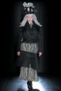 00002-comme-des-garcons-fall-2022-ready-to-wear-tokyo-credit-brand-1.jpeg