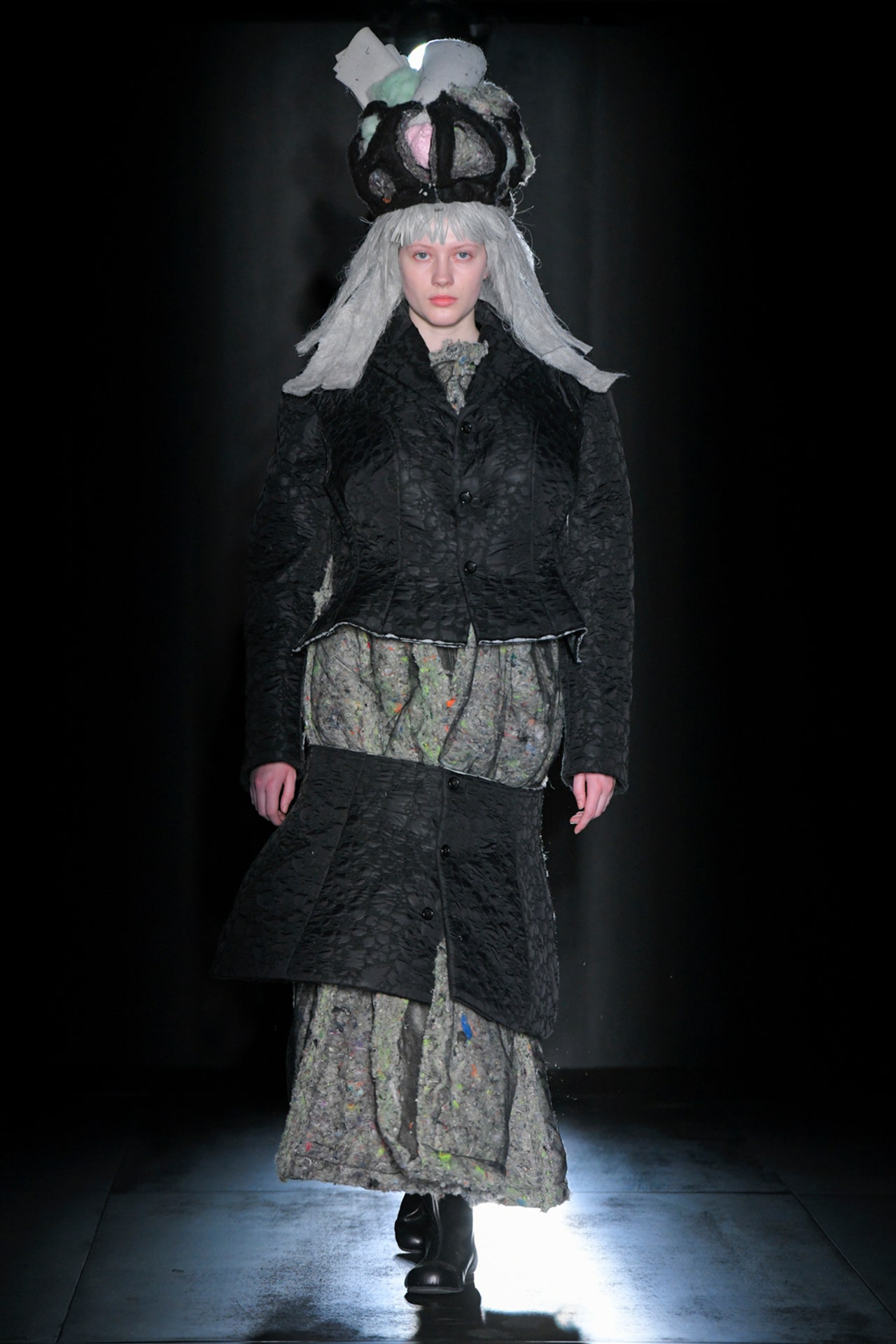 00002-comme-des-garcons-fall-2022-ready-to-wear-tokyo-credit-brand-1.jpeg