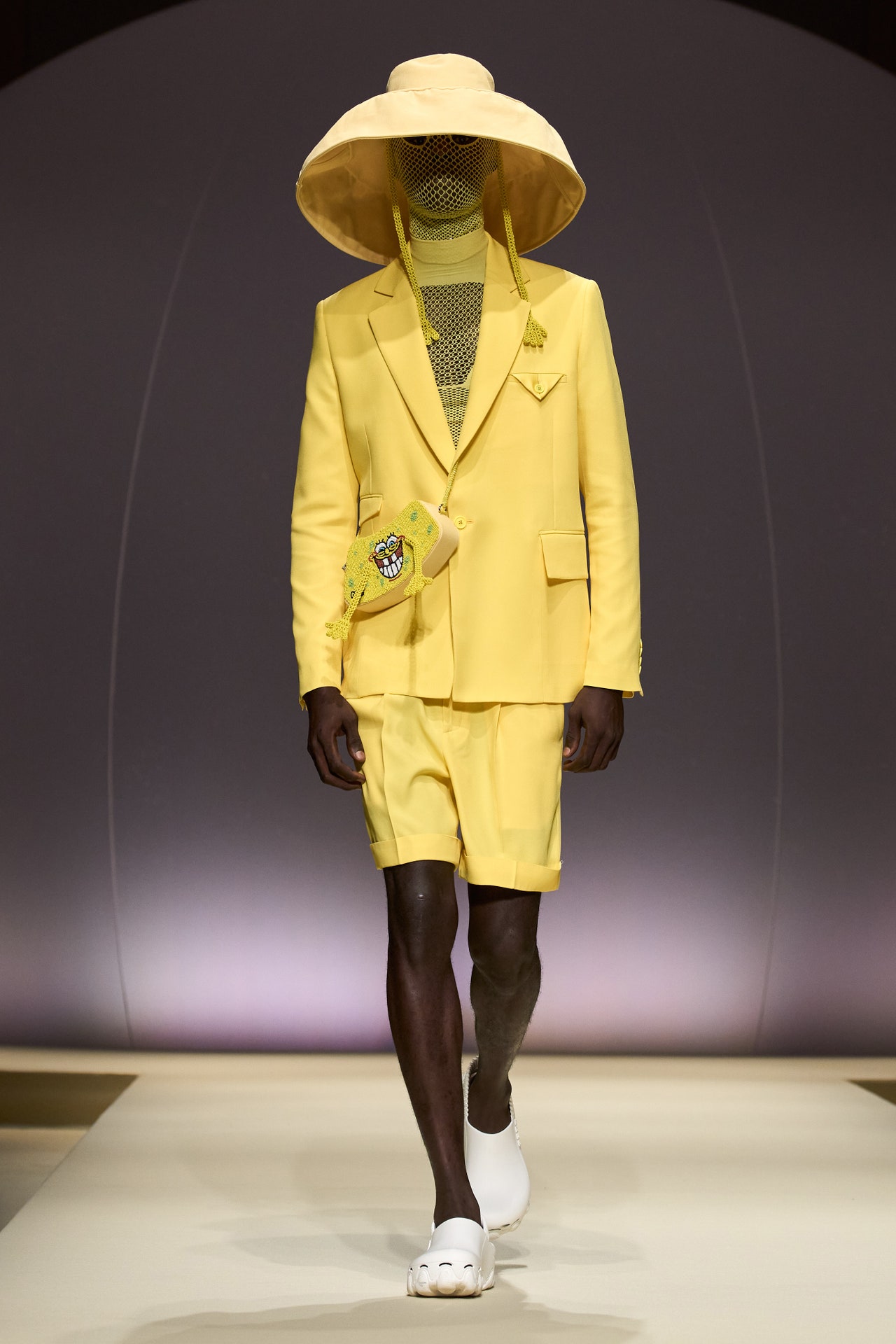 00002-gcds-spring-2023-ready-to-wear-credit-gorunway