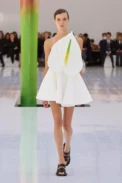 00002-loewe-spring-2023-ready-to-wear-credit-gorunway