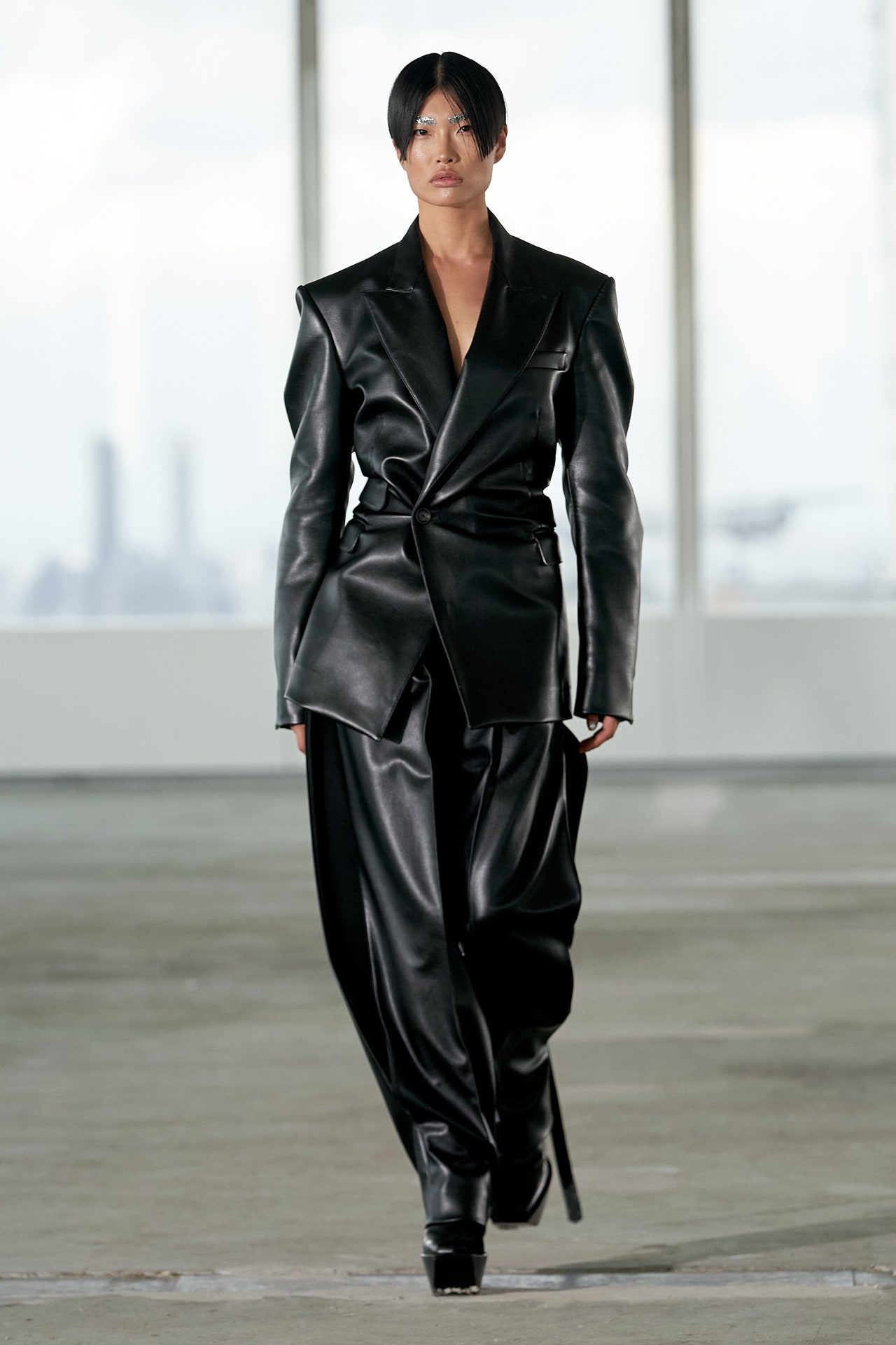 00002-peter-do-spring-2023-ready-to-wear-credit-gorunway