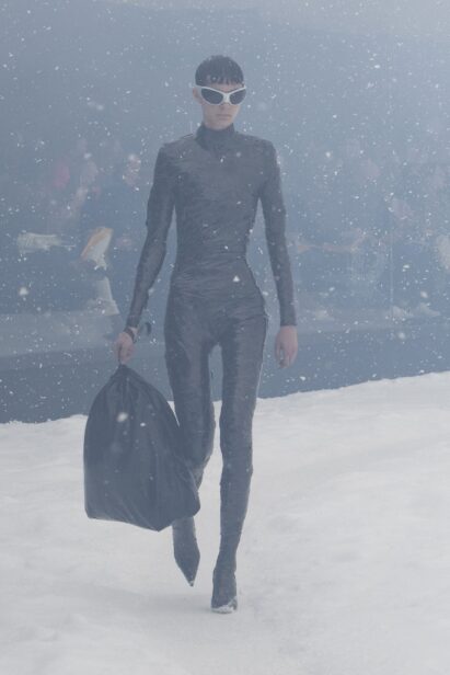 00003-balenciaga-fall-2022-ready-to-wear-paris-credit-brand-1.jpg