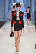 00003-moschino-spring-2023-ready-to-wear-credit-gorunway
