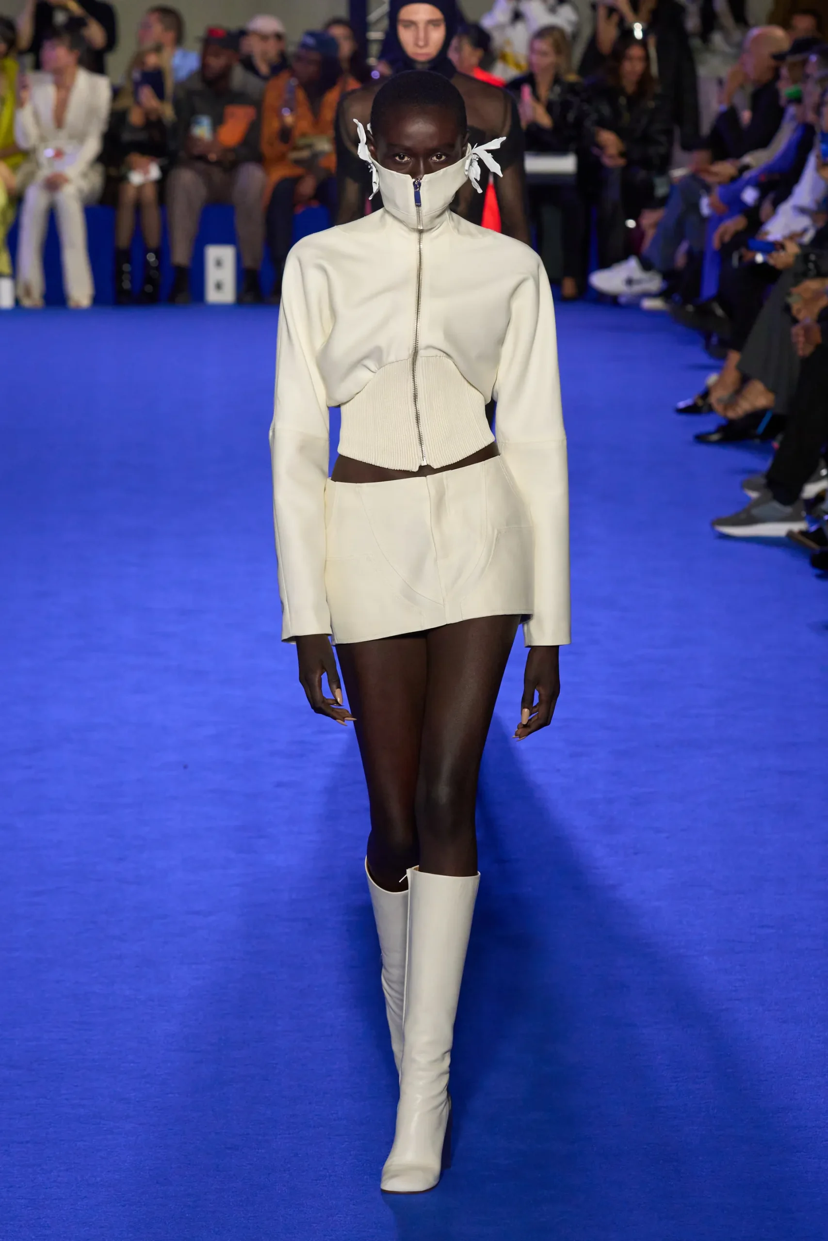 00003-off-white-spring-2023-ready-to-wear-credit-gorunway