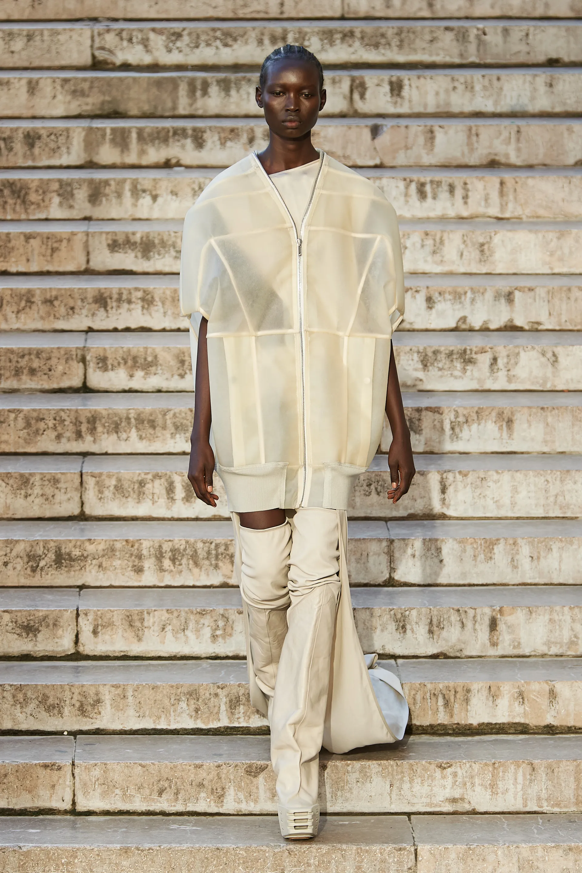 00003-rick-owens-spring-2023-ready-to-wear-credit-gorunway