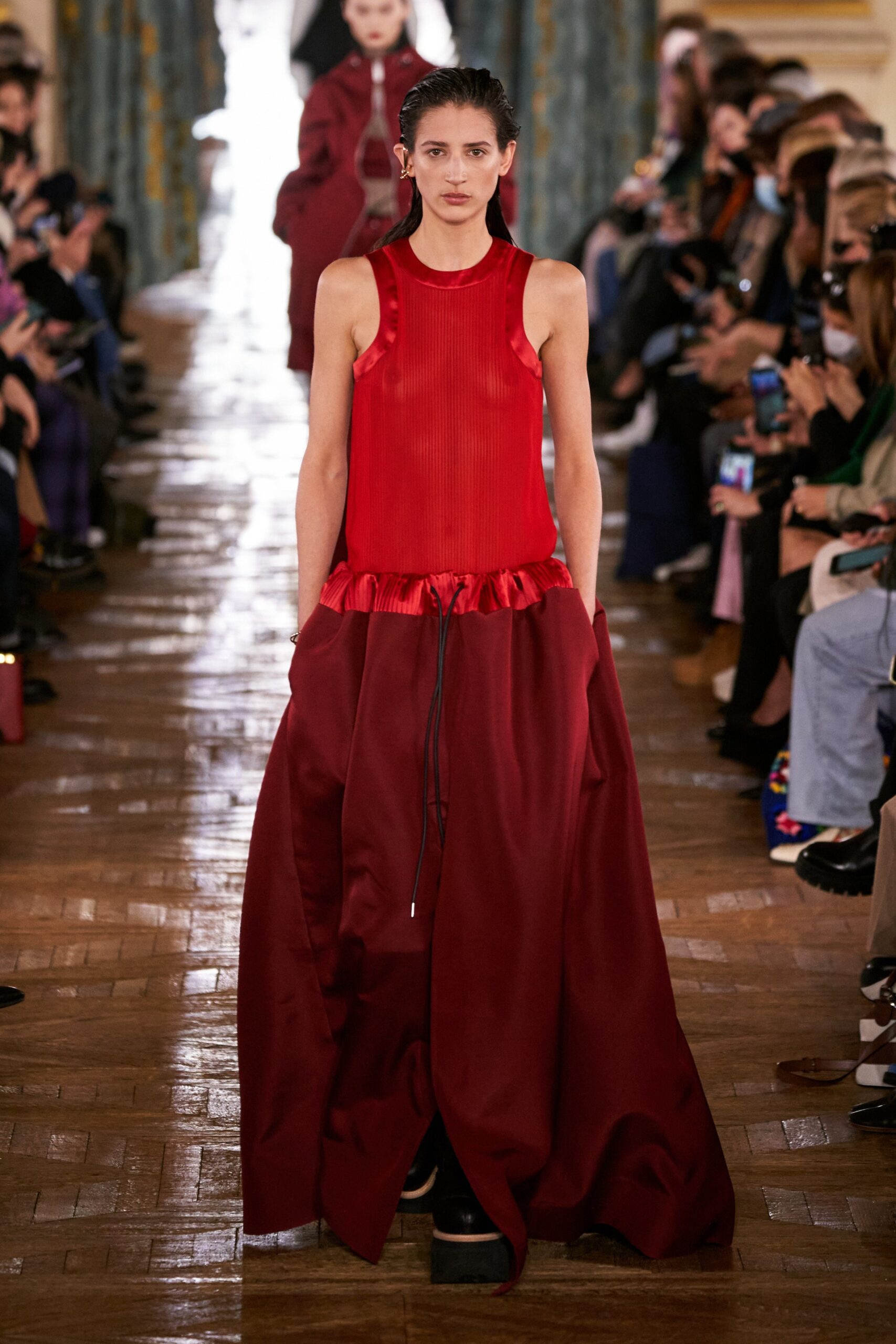 00003-sacai-fall-2022-ready-to-wear-paris-credit-gorunway-1.jpg