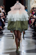 00003-simone-rocha-spring-2023-ready-to-wear-credit-gorunway