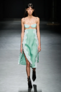 00004-christopher-kane-spring-2023-ready-to-wear-credit-gorunway