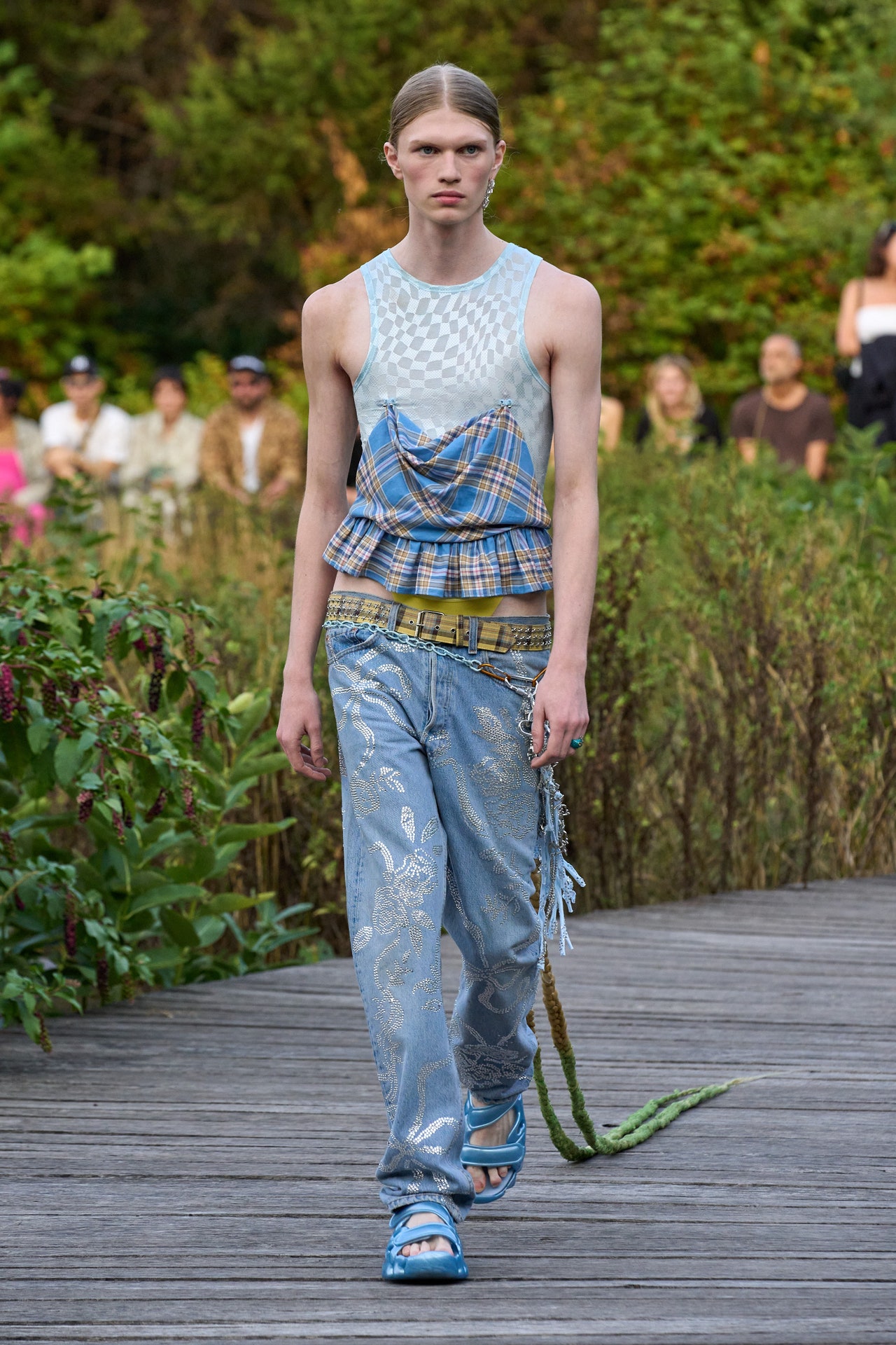 00004-collina-strada-spring-2023-ready-to-wear-credit-gorunway