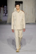 00005-tods-spring-2023-ready-to-wear-credit-gorunway