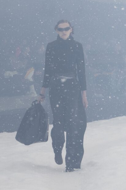 00006-balenciaga-fall-2022-ready-to-wear-paris-credit-brand-1.jpg