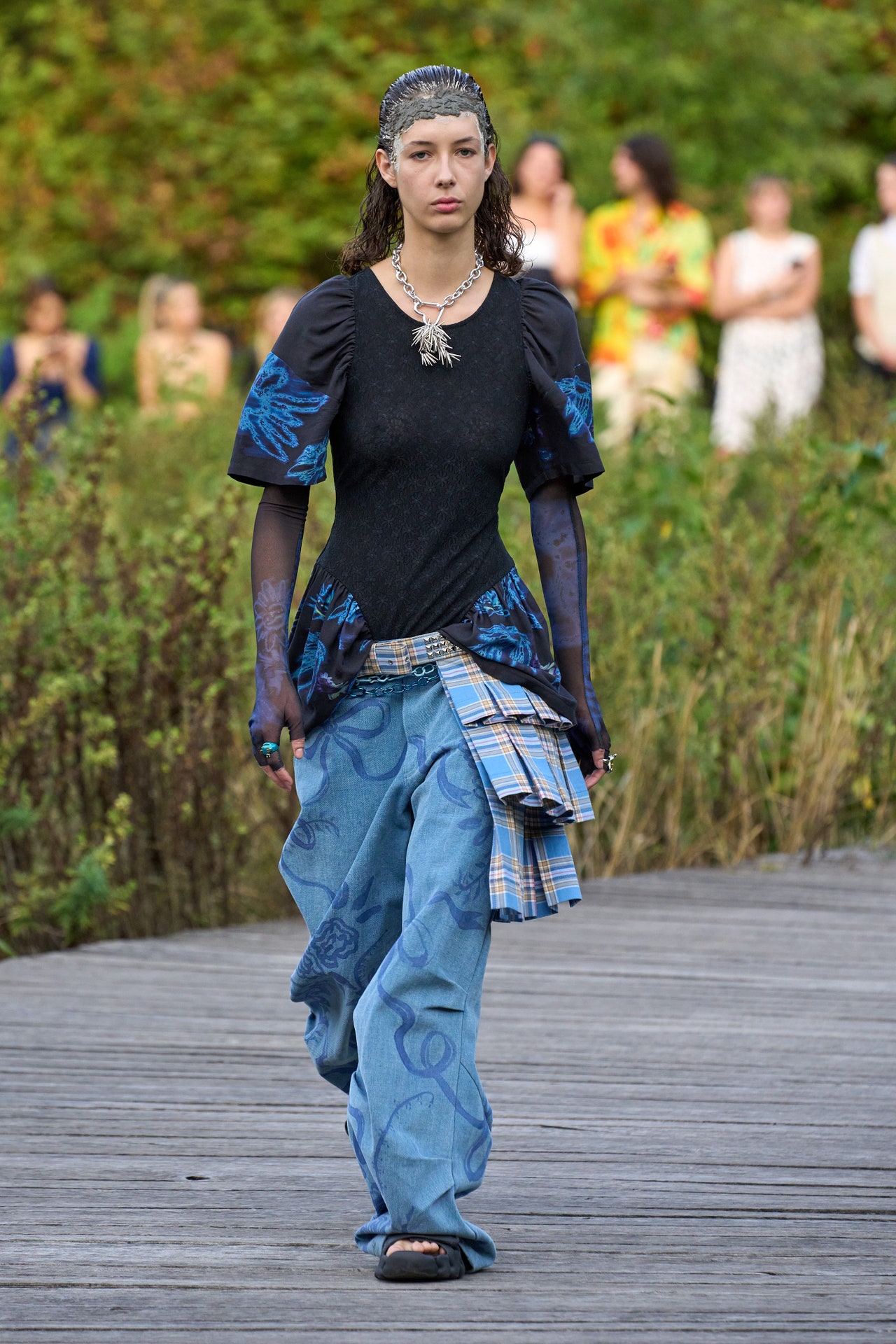 00006-collina-strada-spring-2023-ready-to-wear-credit-gorunway
