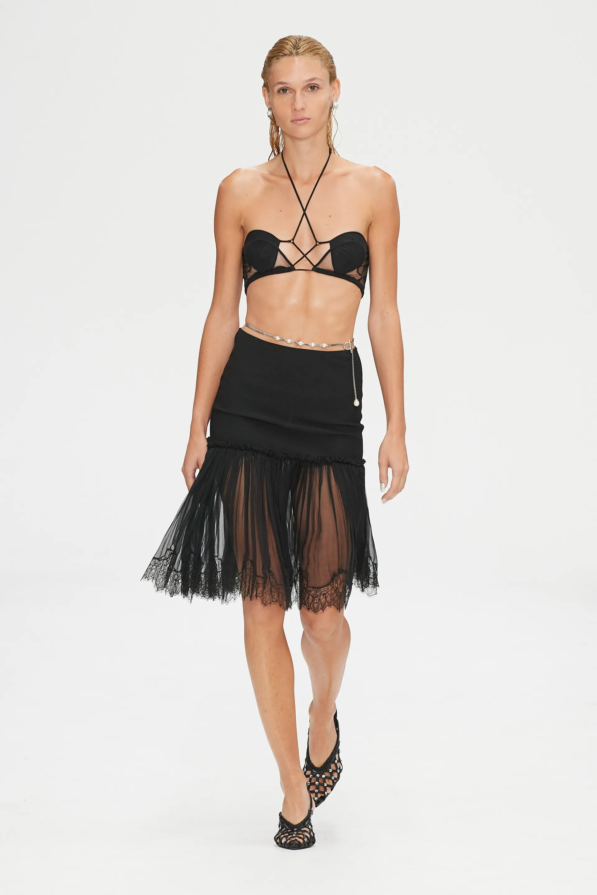 00006-nensi-dojaka-spring-2023-ready-to-wear-credit-gorunway