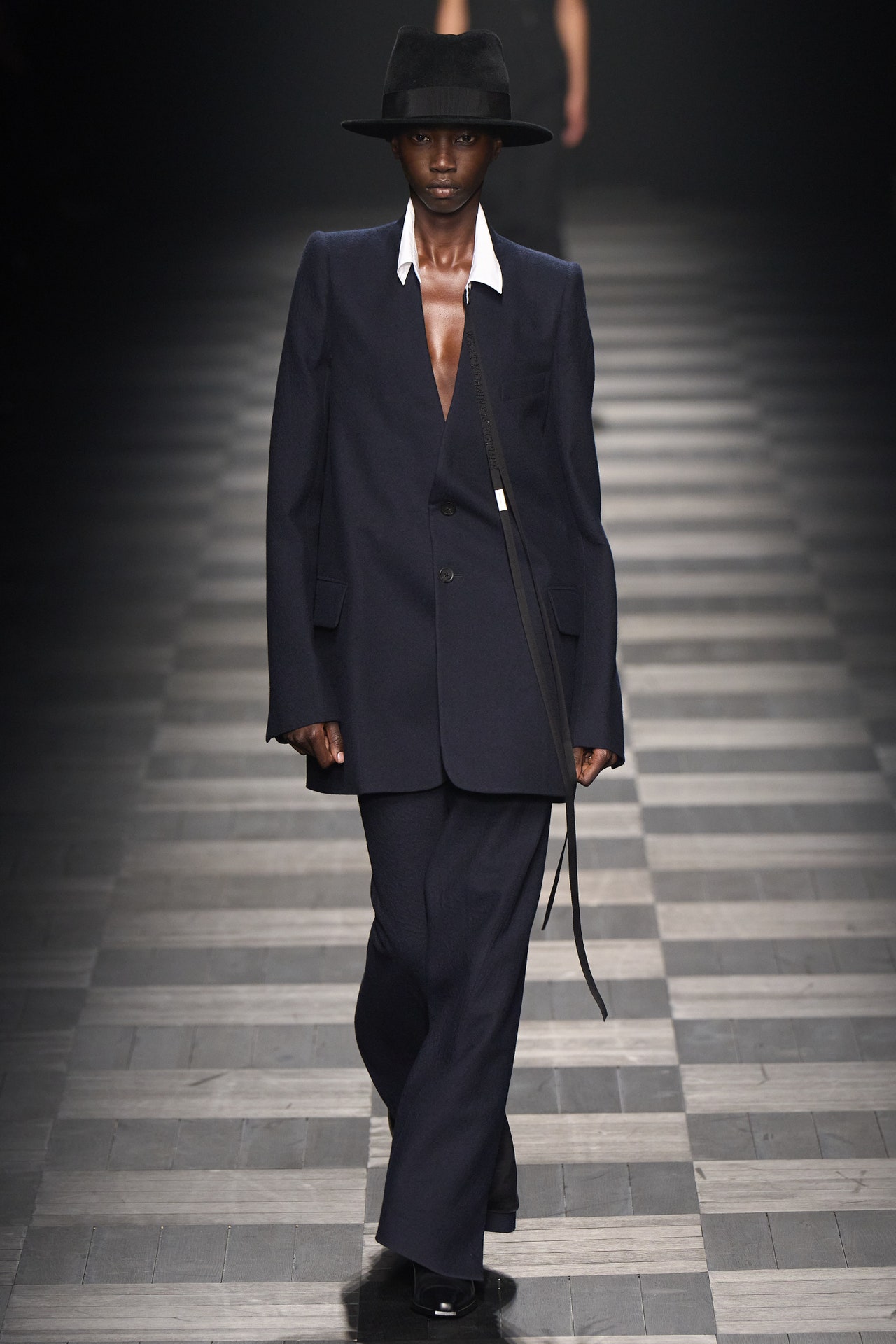 00007-ann-demeulemeester-fall-2022-ready-to-wear-paris-credit-filippo-fior-gorunway-1.jpeg