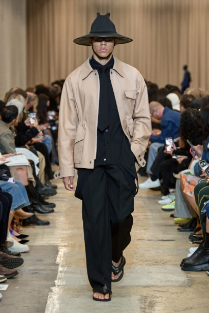 00007-burberry-spring-2023-ready-to-wear-credit-brand