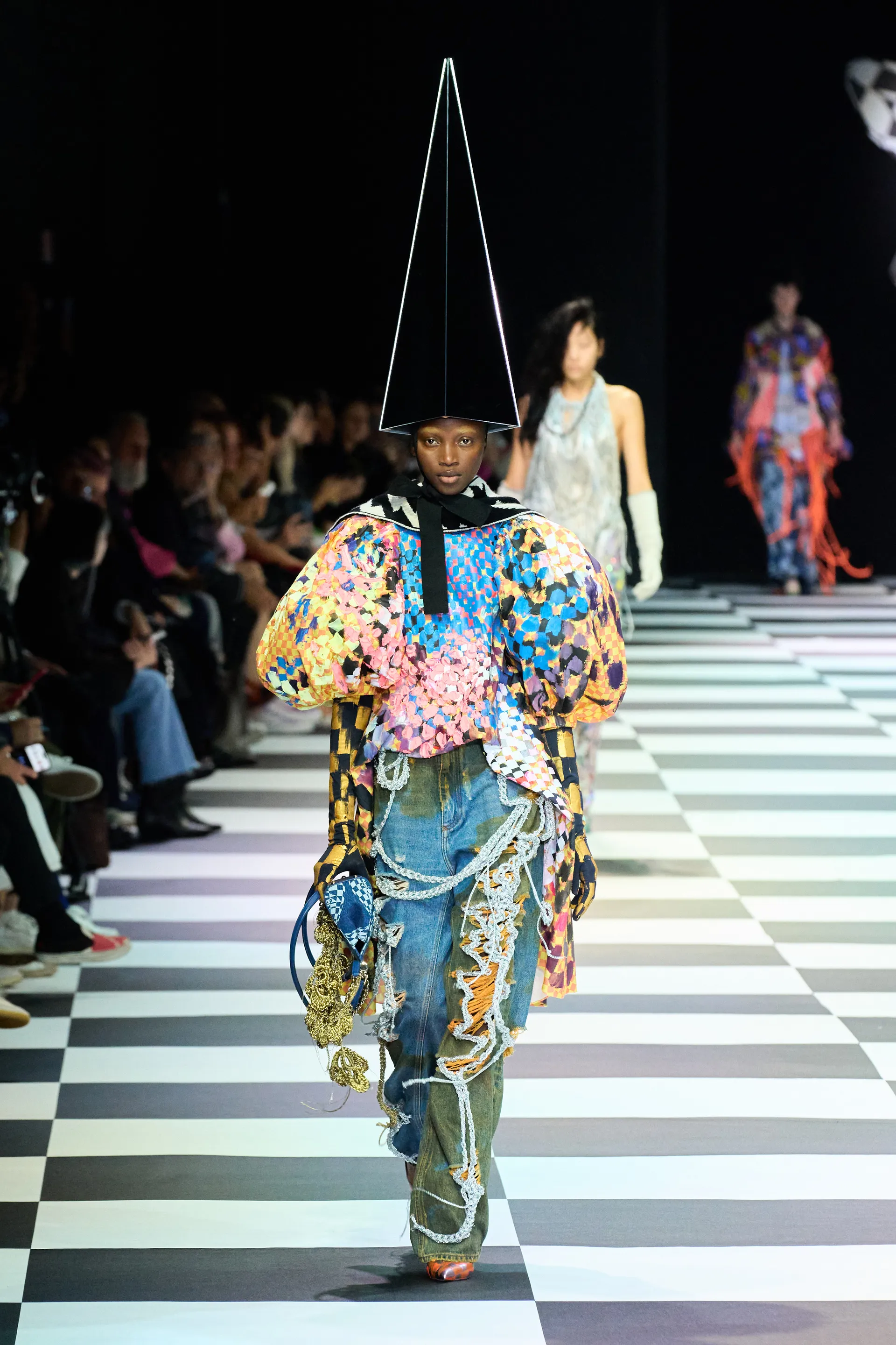 00007-matty-bovan-spring-2023-ready-to-wear-credit-gorunway