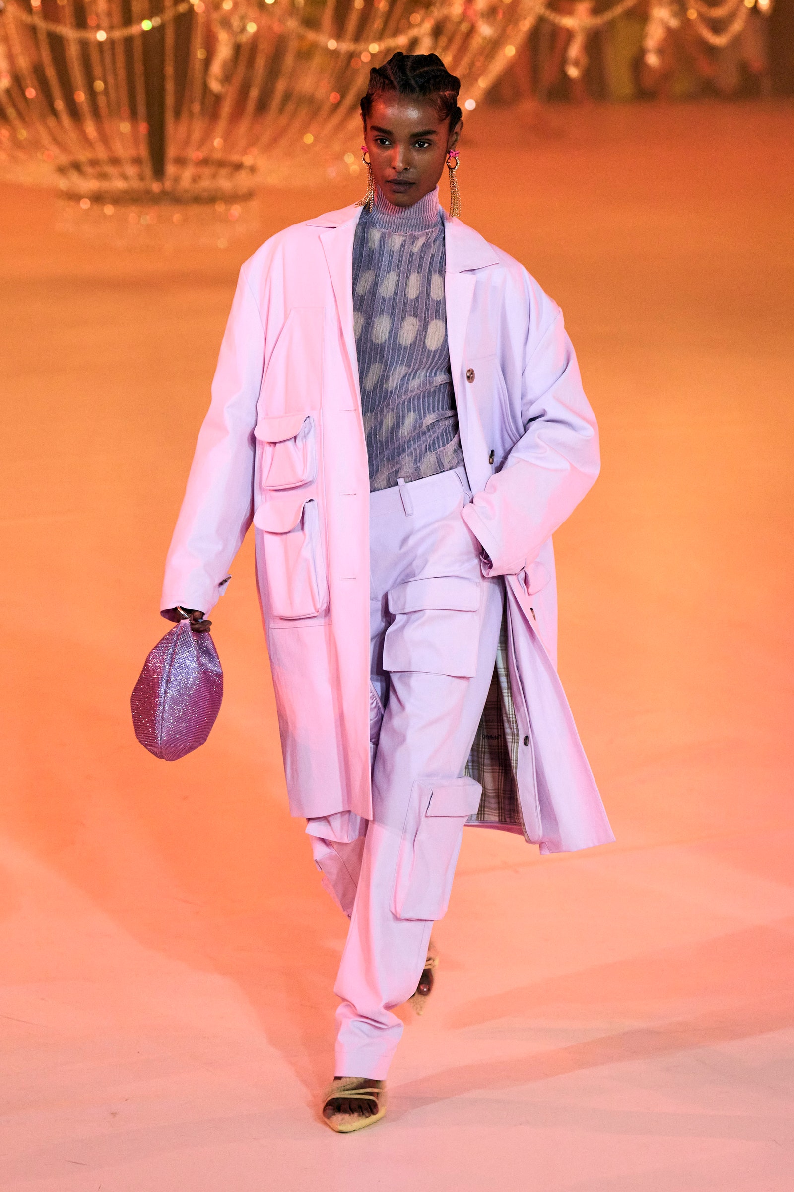 00007-off-white-fall-2022-ready-to-wear-paris-credit-gorunway-1.jpeg