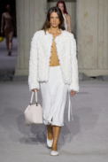 00007-tods-spring-2023-ready-to-wear-credit-gorunway