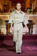 00007-willy-chavarria-spring-2023-menswear-credit-gorunway