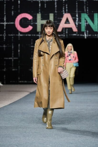 00008-chanel-fall-2022-ready-to-wear-paris-credit-gorunway-1.jpeg
