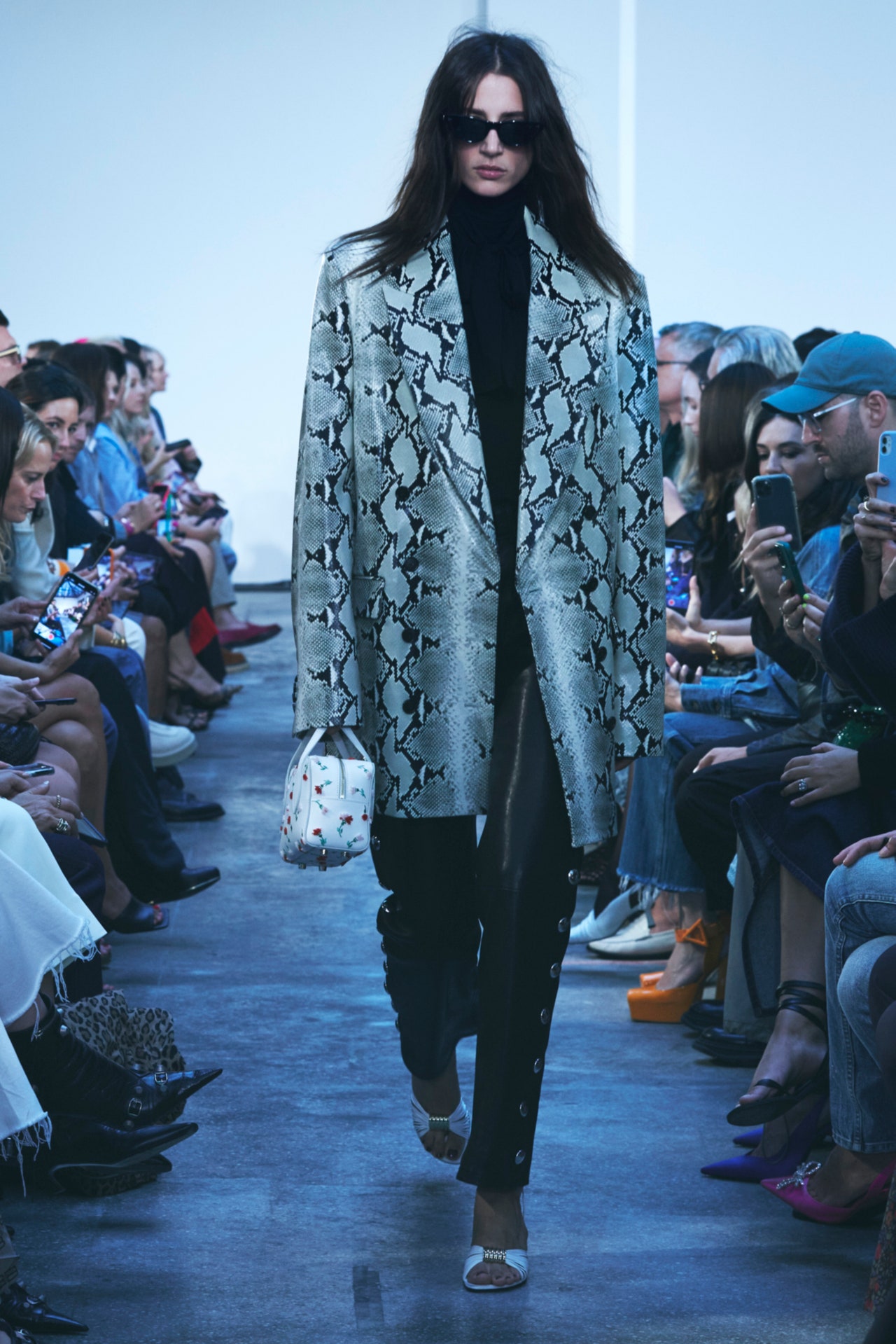 00008-khaite-spring-2023-ready-to-wear-credit-brand