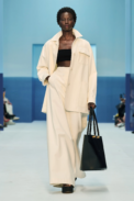 00008-max-mara-spring-2023-ready-to-wear-credit-gorunway