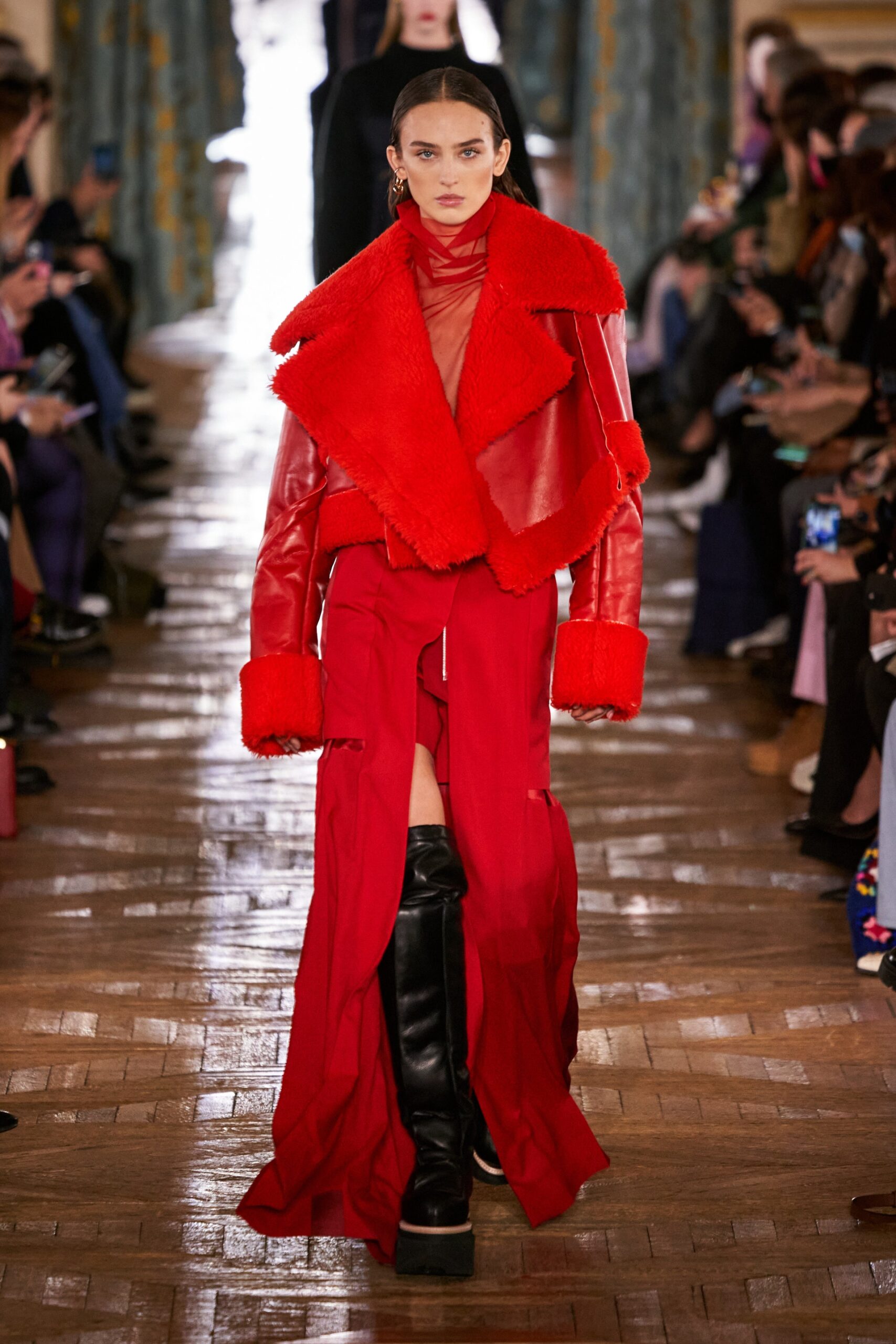00008-sacai-fall-2022-ready-to-wear-paris-credit-gorunway-1.jpg