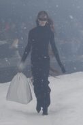 00009-balenciaga-fall-2022-ready-to-wear-paris-credit-brand-1.jpg