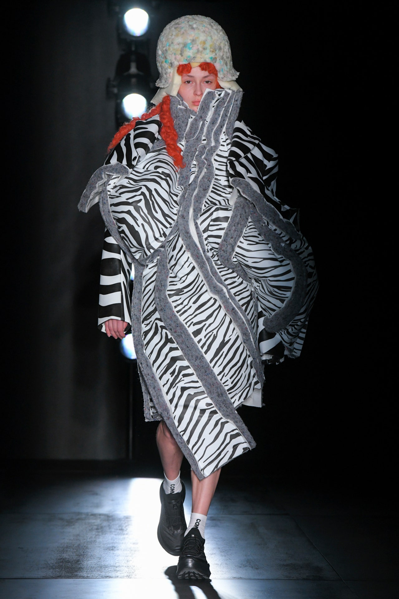00009-comme-des-garcons-fall-2022-ready-to-wear-tokyo-credit-brand-1.jpeg