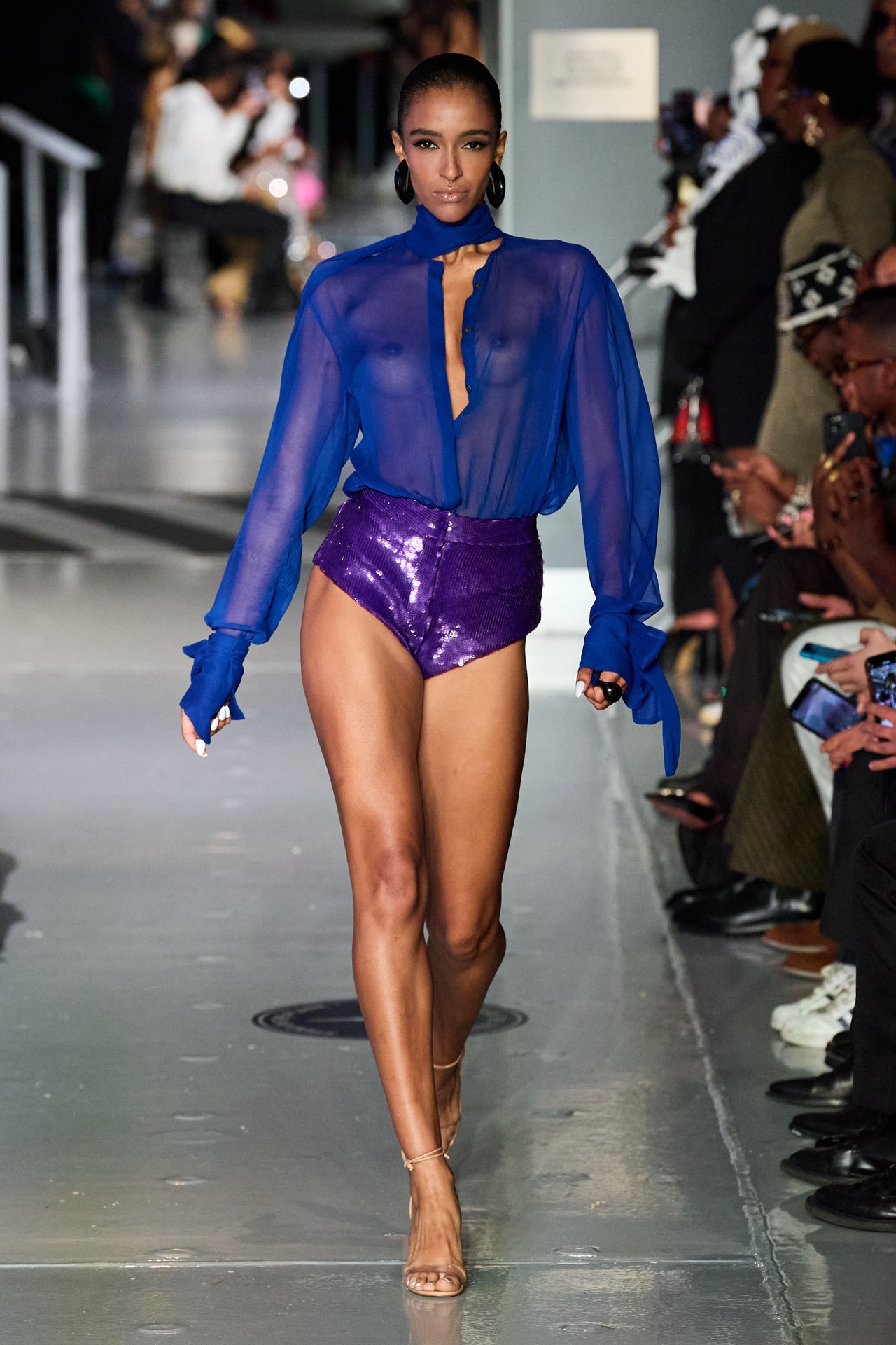 00009-laquan-smith-spring-2023-ready-to-wear-credit-gorunway