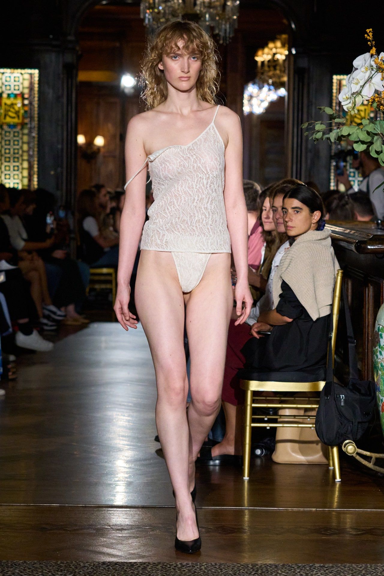 00009-puppets-and-puppets-spring-2023-ready-to-wear-credit-gorunway