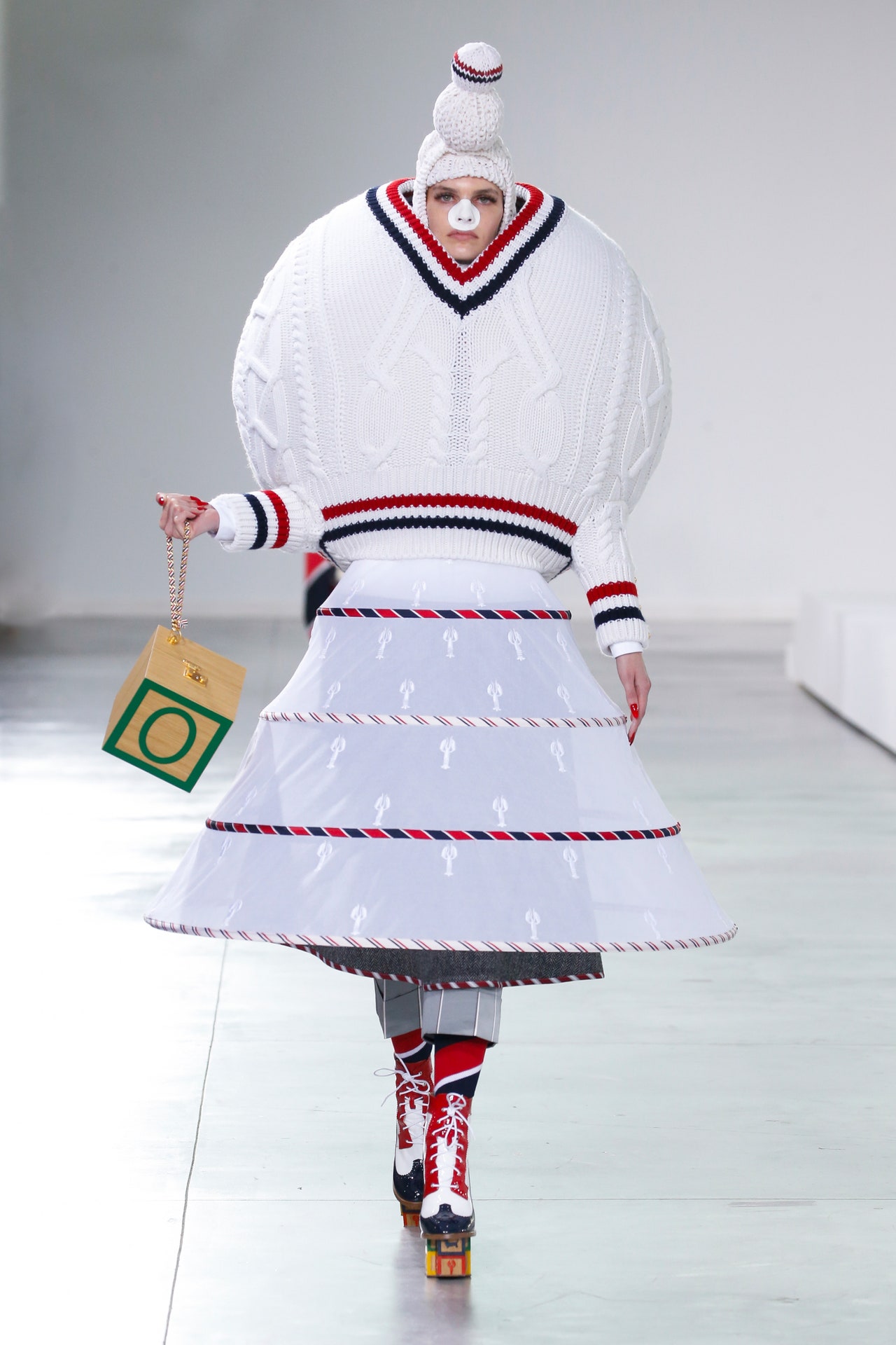 00009-thom-browne-fall-2022-credit-brand-1.jpeg