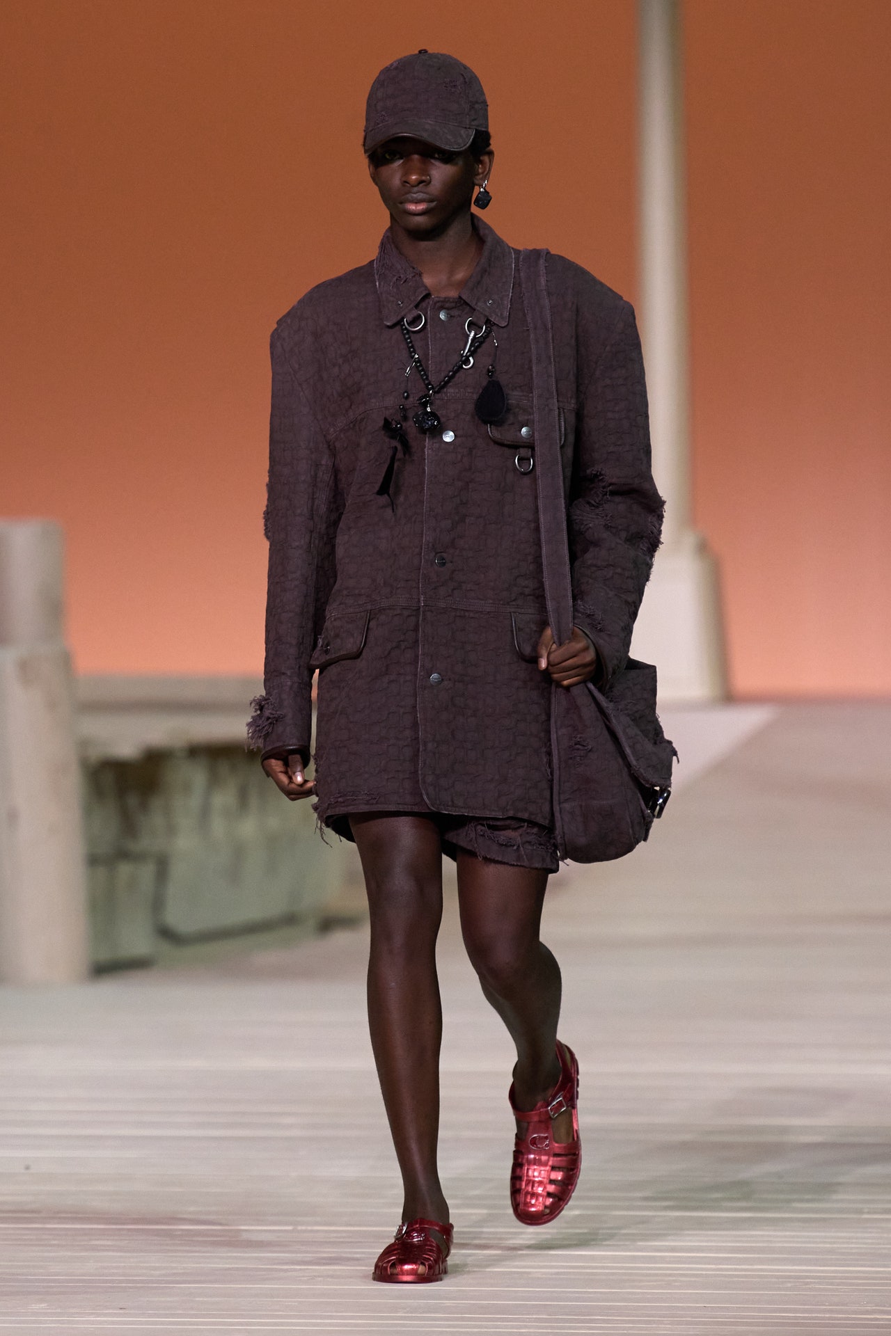 00010-coach-spring-2023-ready-to-wear-credit-gorunway