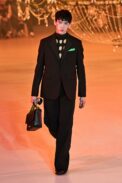 00010-off-white-fall-2022-ready-to-wear-paris-credit-gorunway-1.jpeg