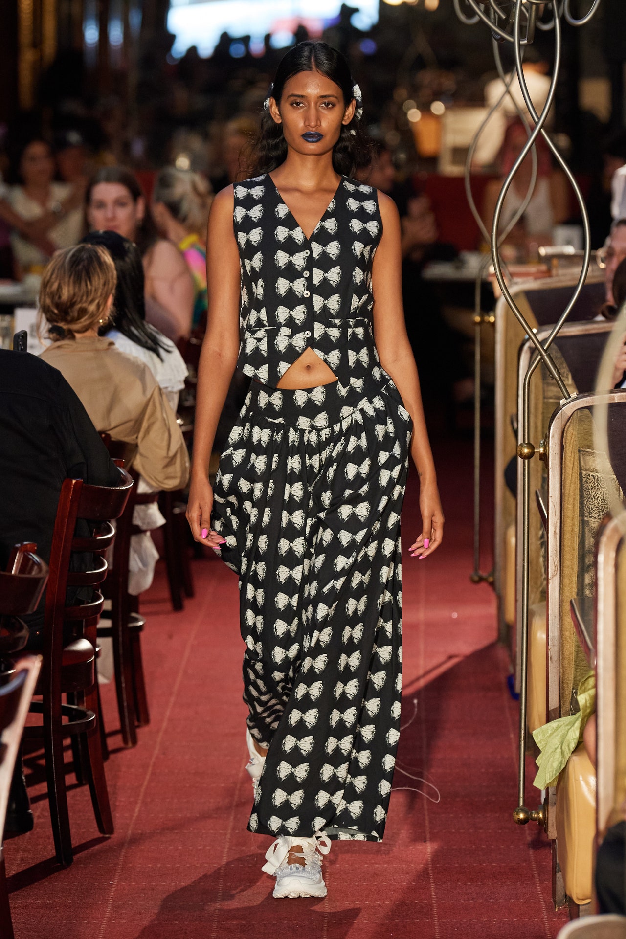 00011-batsheva-spring-2023-ready-to-wear-credit-gorunway