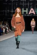 00011-chanel-fall-2022-ready-to-wear-paris-credit-gorunway-1.jpeg